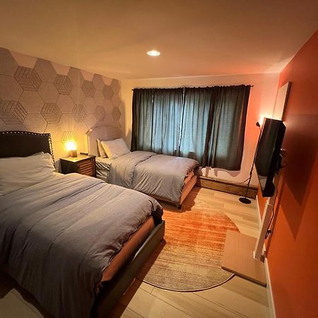 Bed and Breakfast 好丘。Hacho House Єллоунайф Екстер'єр фото
